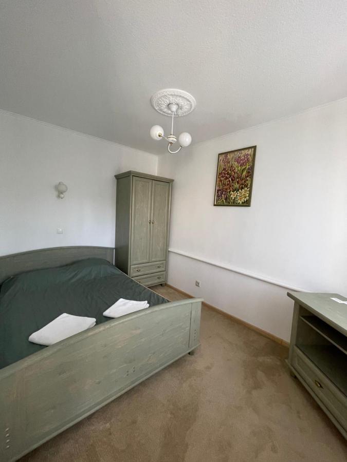 Apartments With Kitchen And Garden Kiev Eksteriør bilde