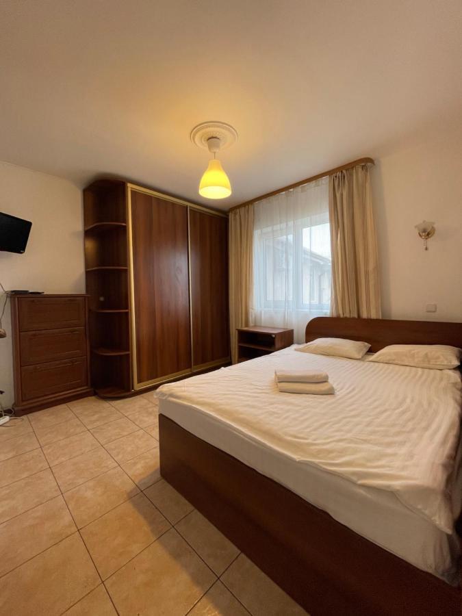 Apartments With Kitchen And Garden Kiev Eksteriør bilde